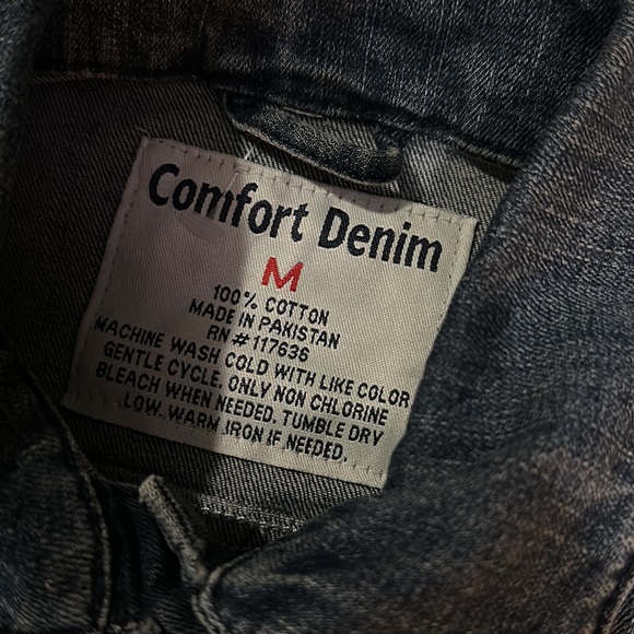 New- Jean jacket - Picture 9 of 9